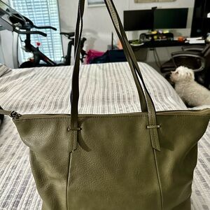 Stitch Fix’s Market and Spruce Olive Green Faux Leather Tote Bag